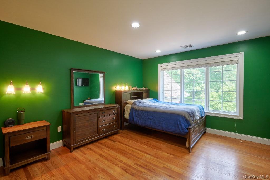 637 S Mountain Road, New City, NY 10956