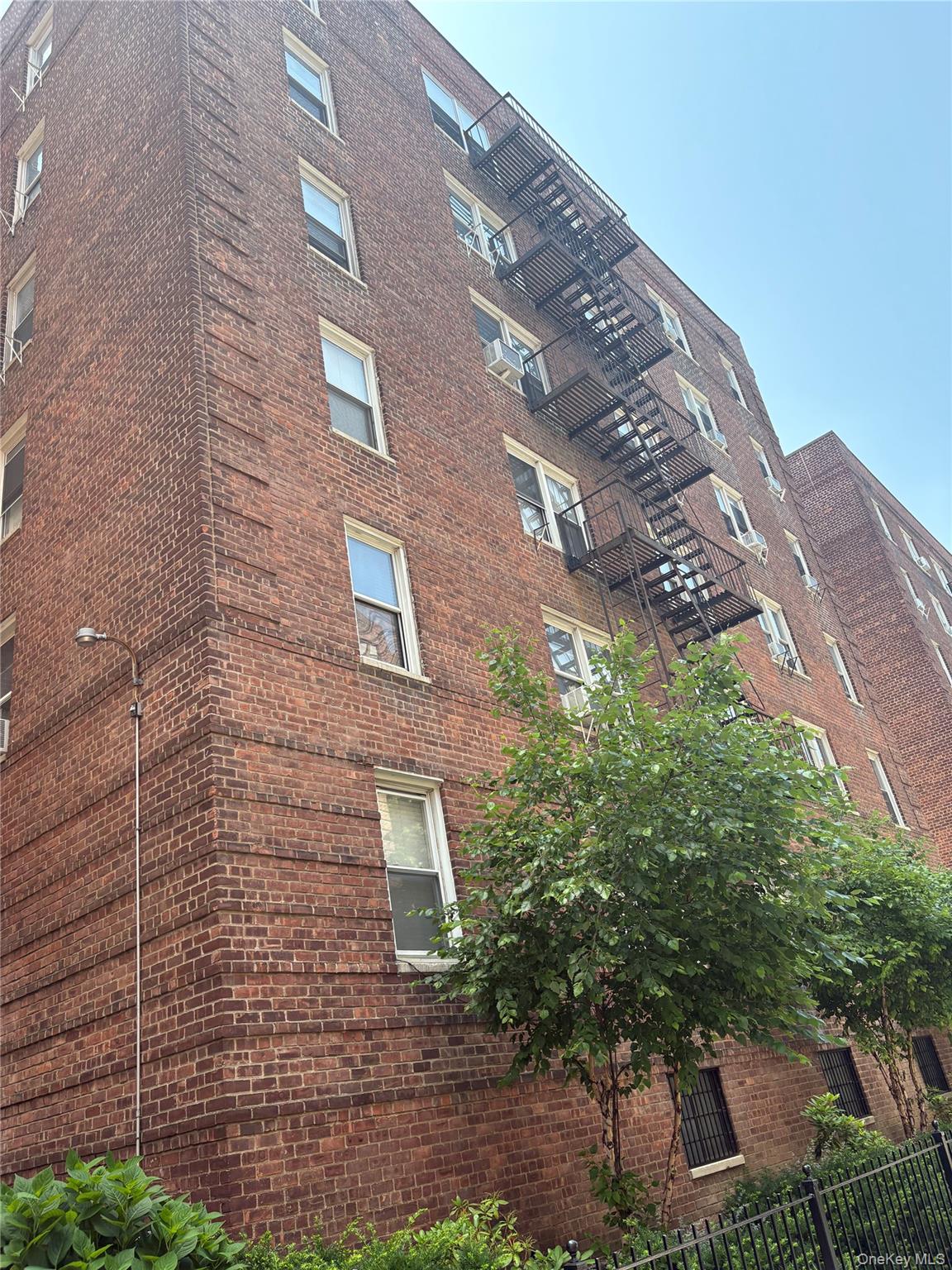 2090 Barnes Avenue # 4D, Bronx, NY 10462