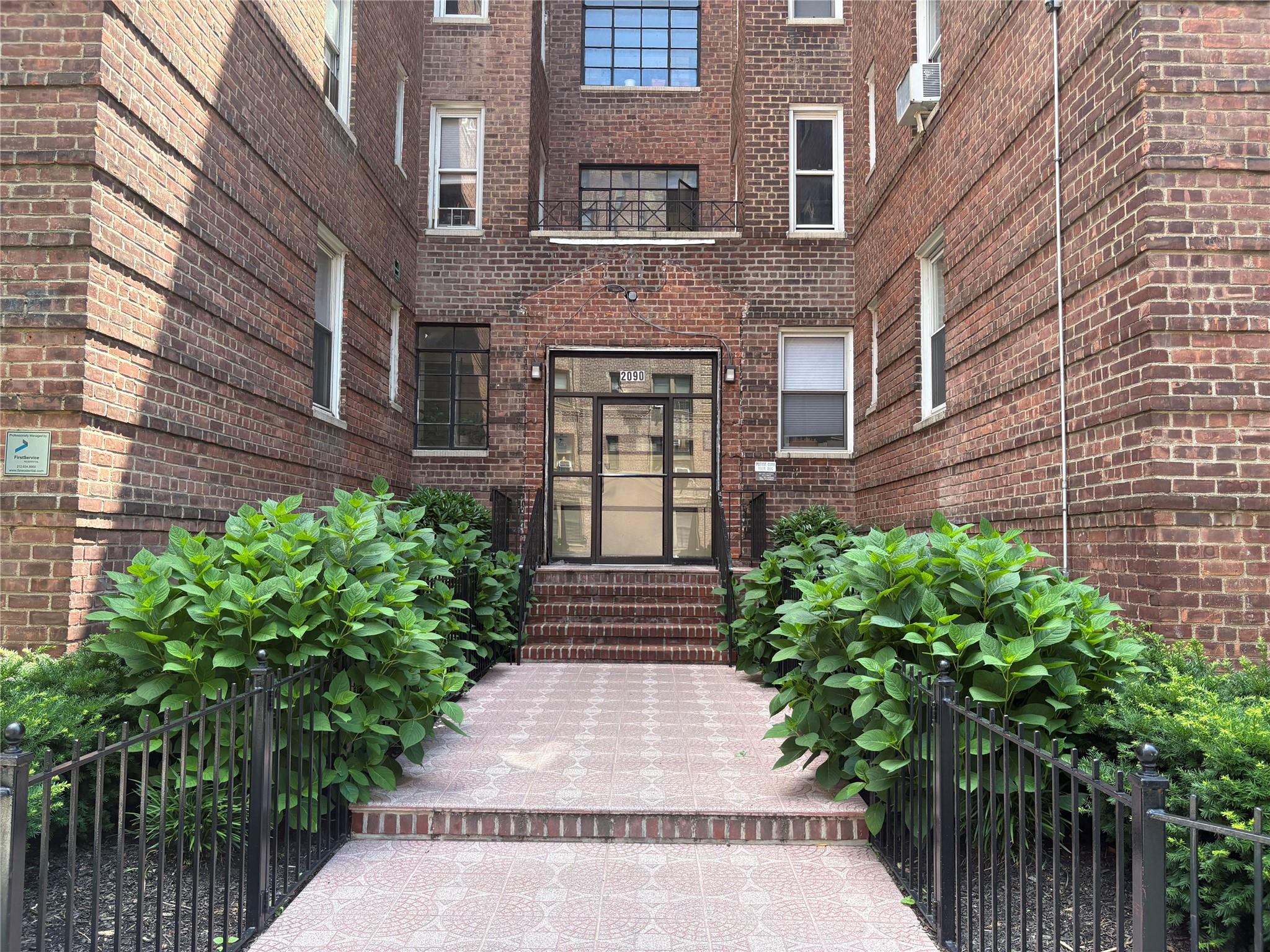 2090 Barnes Avenue # 4D, Bronx, NY 10462