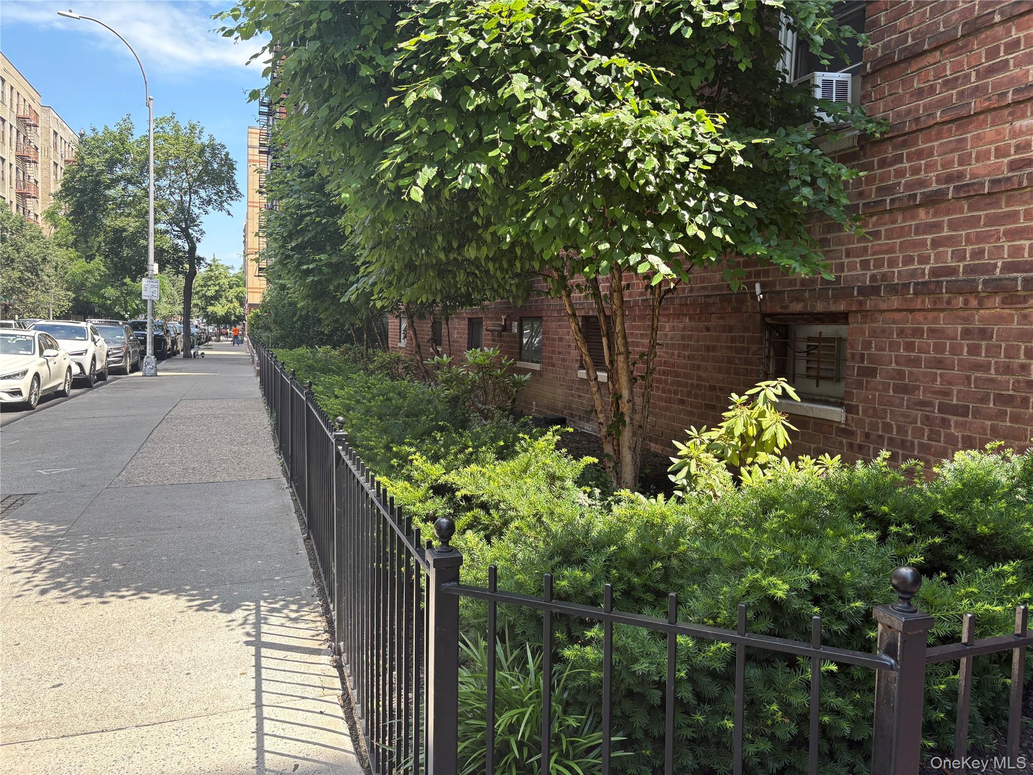 2090 Barnes Avenue # 4D, Bronx, NY 10462