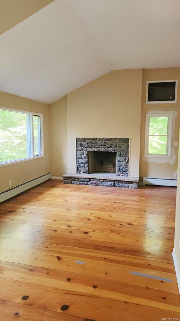 6 White Oaks Road, Hyde Park, NY 12538