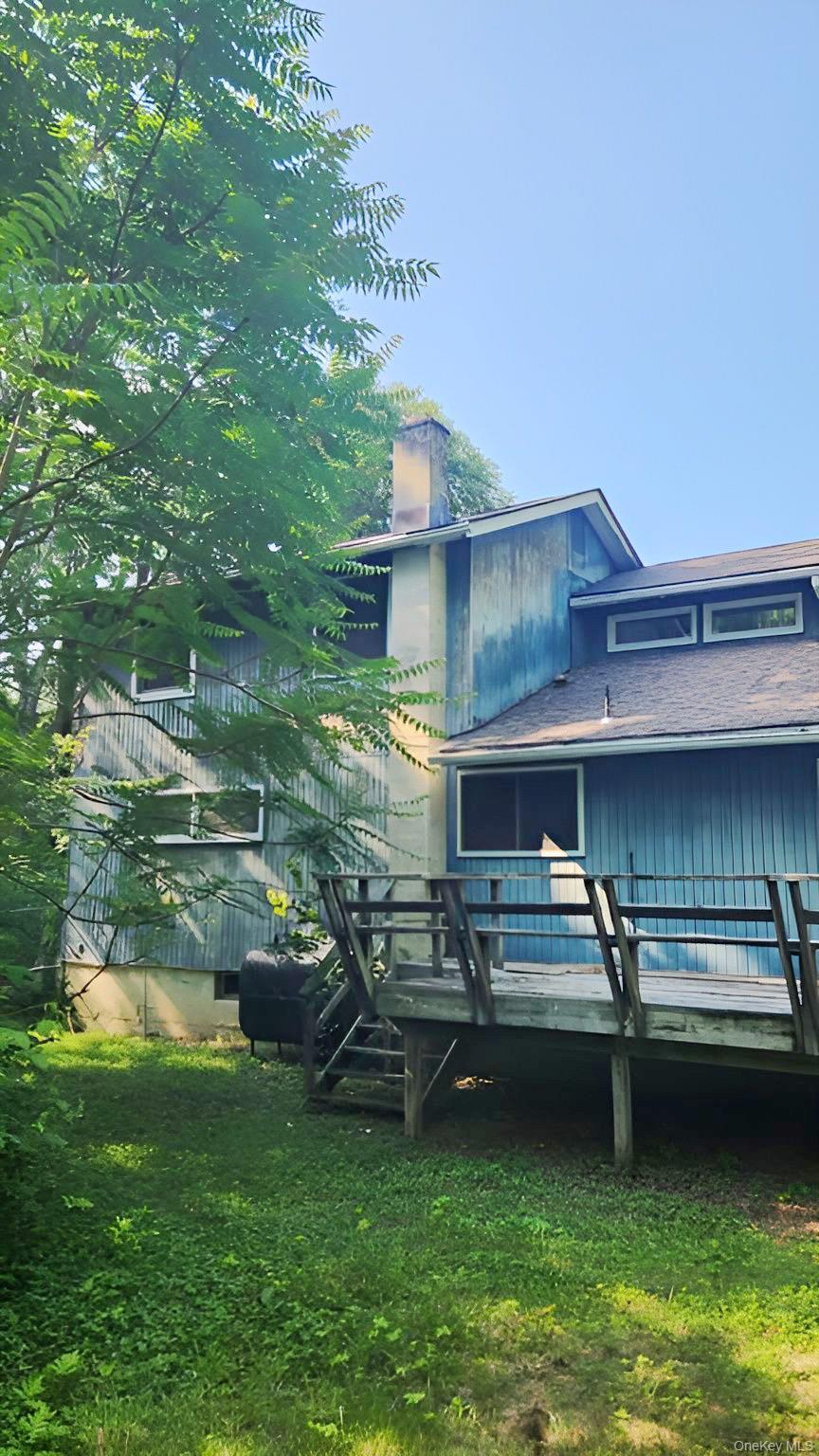 6 White Oaks Road, Hyde Park, NY 12538