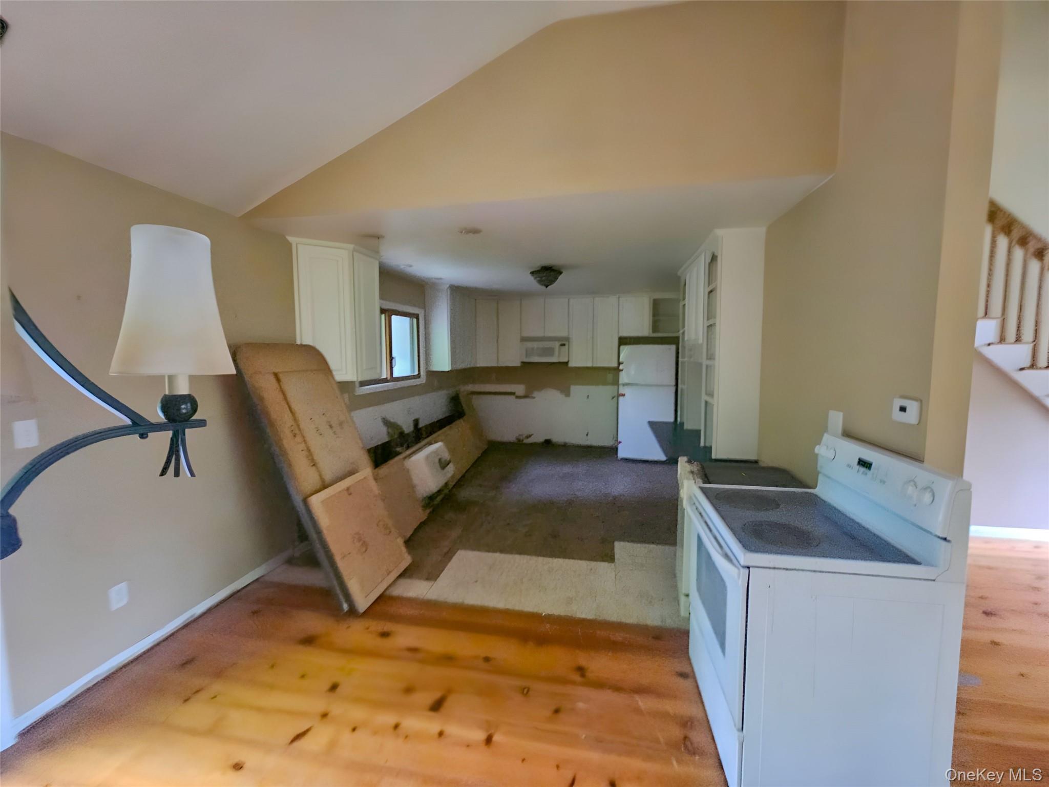 6 White Oaks Road, Hyde Park, NY 12538