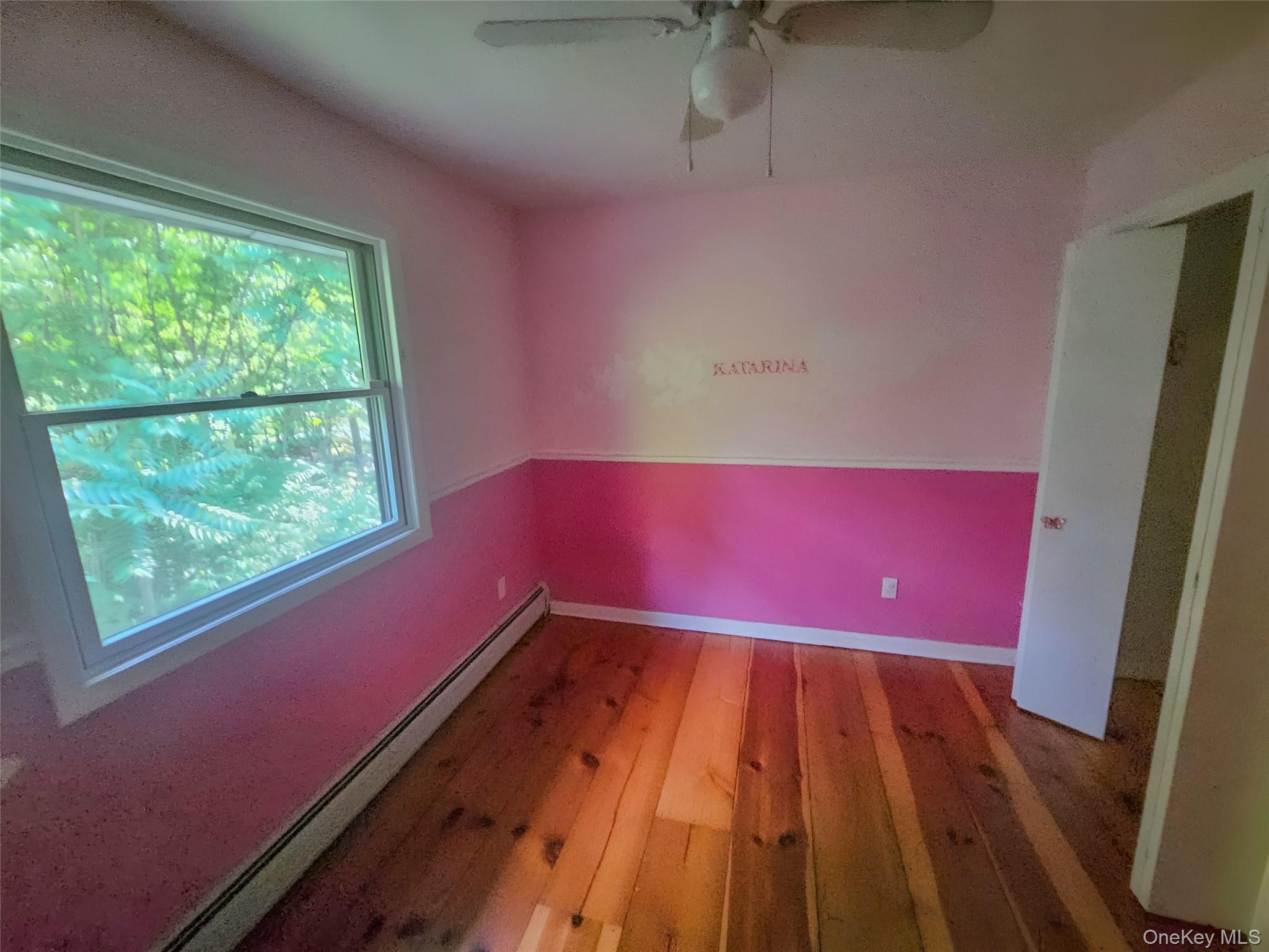 6 White Oaks Road, Hyde Park, NY 12538