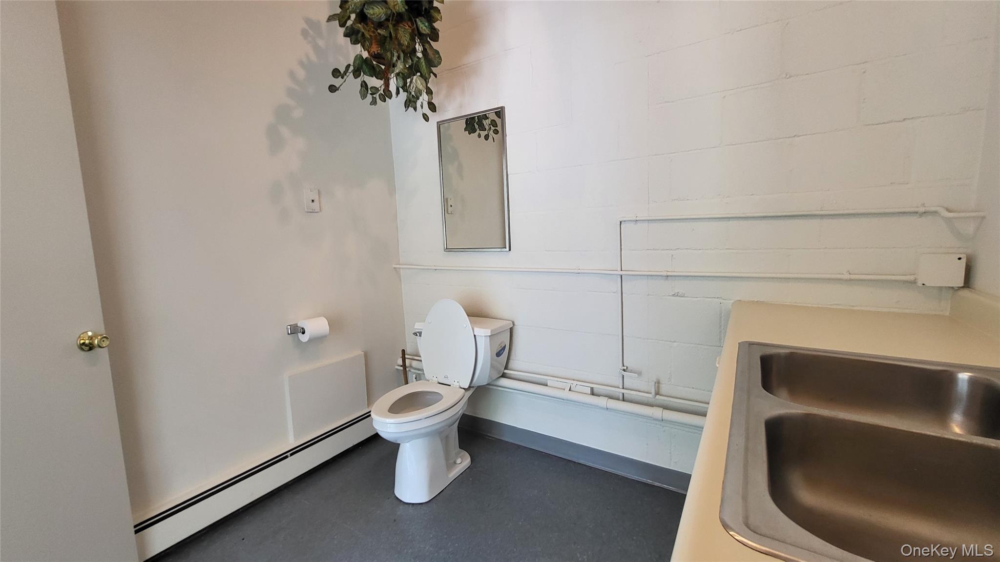 73-75 West Road, Pleasant Valley, NY 12569