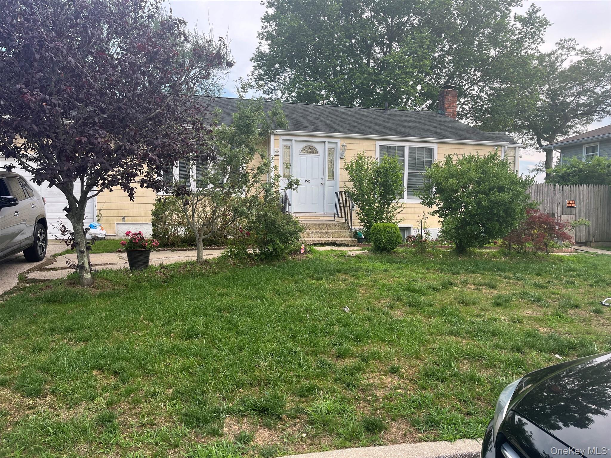 152 New Jersey Avenue, Bay Shore, NY 11706