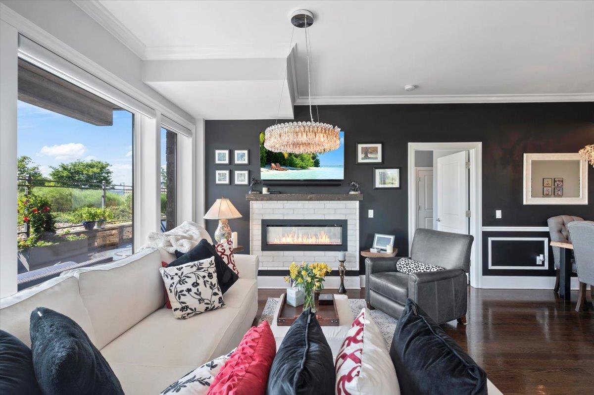 18 Rivers Edge Drive # 102, Tarrytown, NY 10591