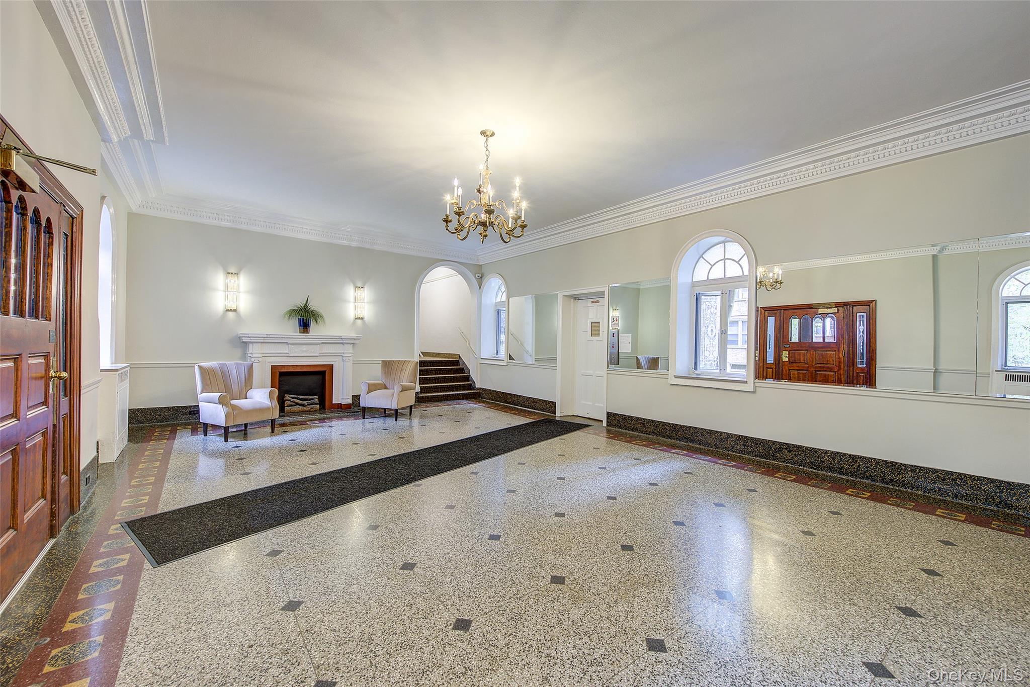 111-39 76th Road # E2, Forest Hills, NY 11375