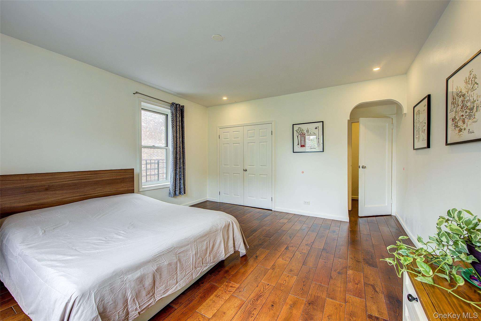 111-39 76th Road # E2, Forest Hills, NY 11375