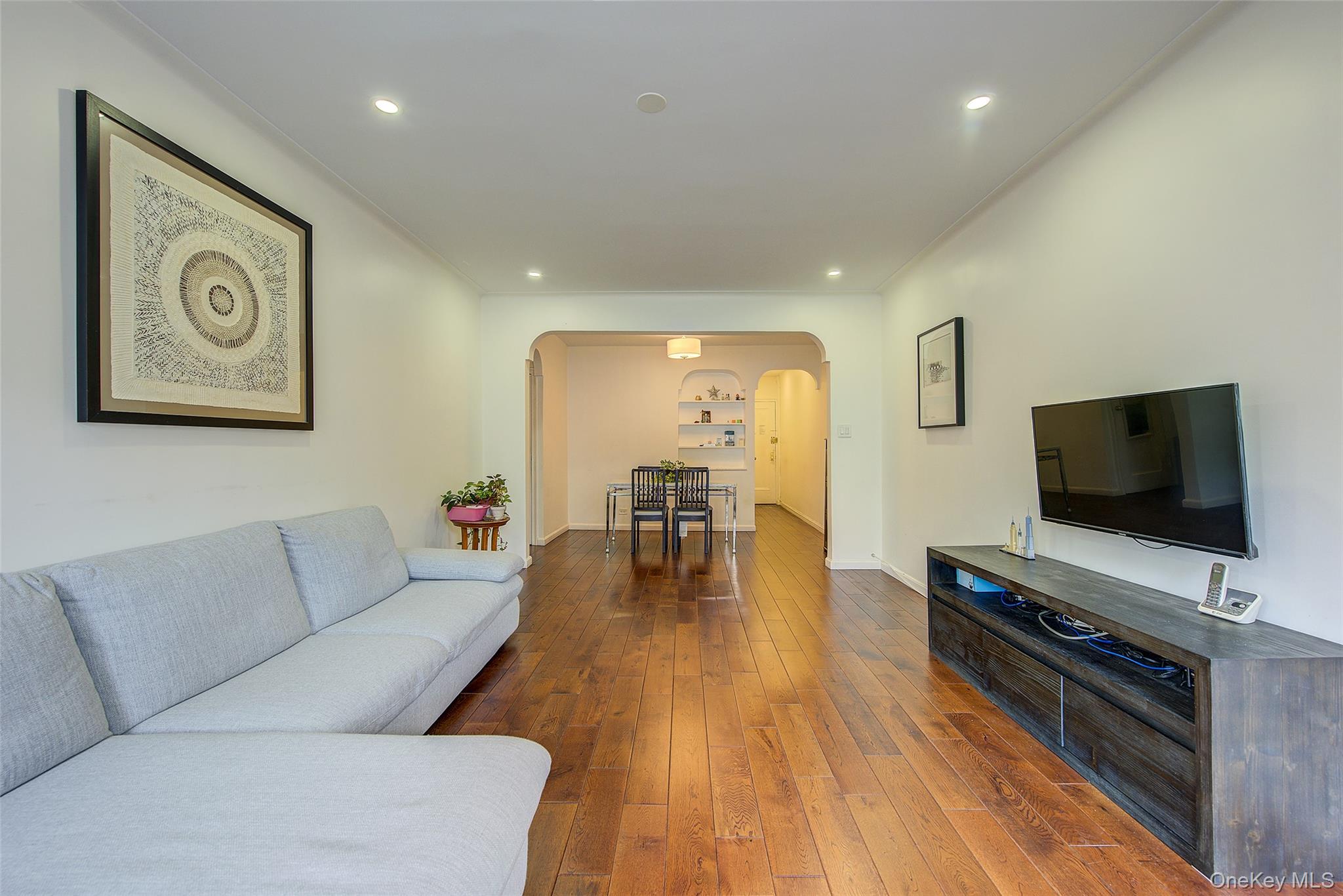 111-39 76th Road # E2, Forest Hills, NY 11375