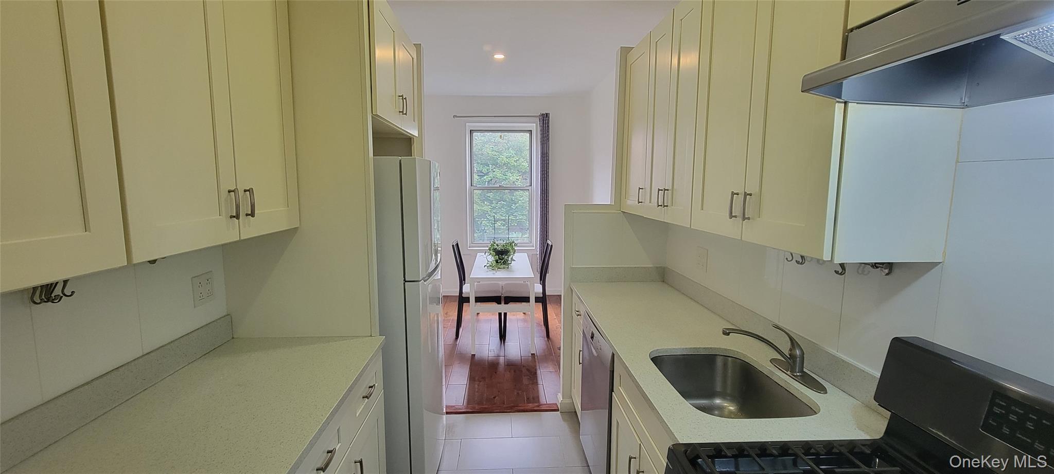 111-39 76th Road # E2, Forest Hills, NY 11375