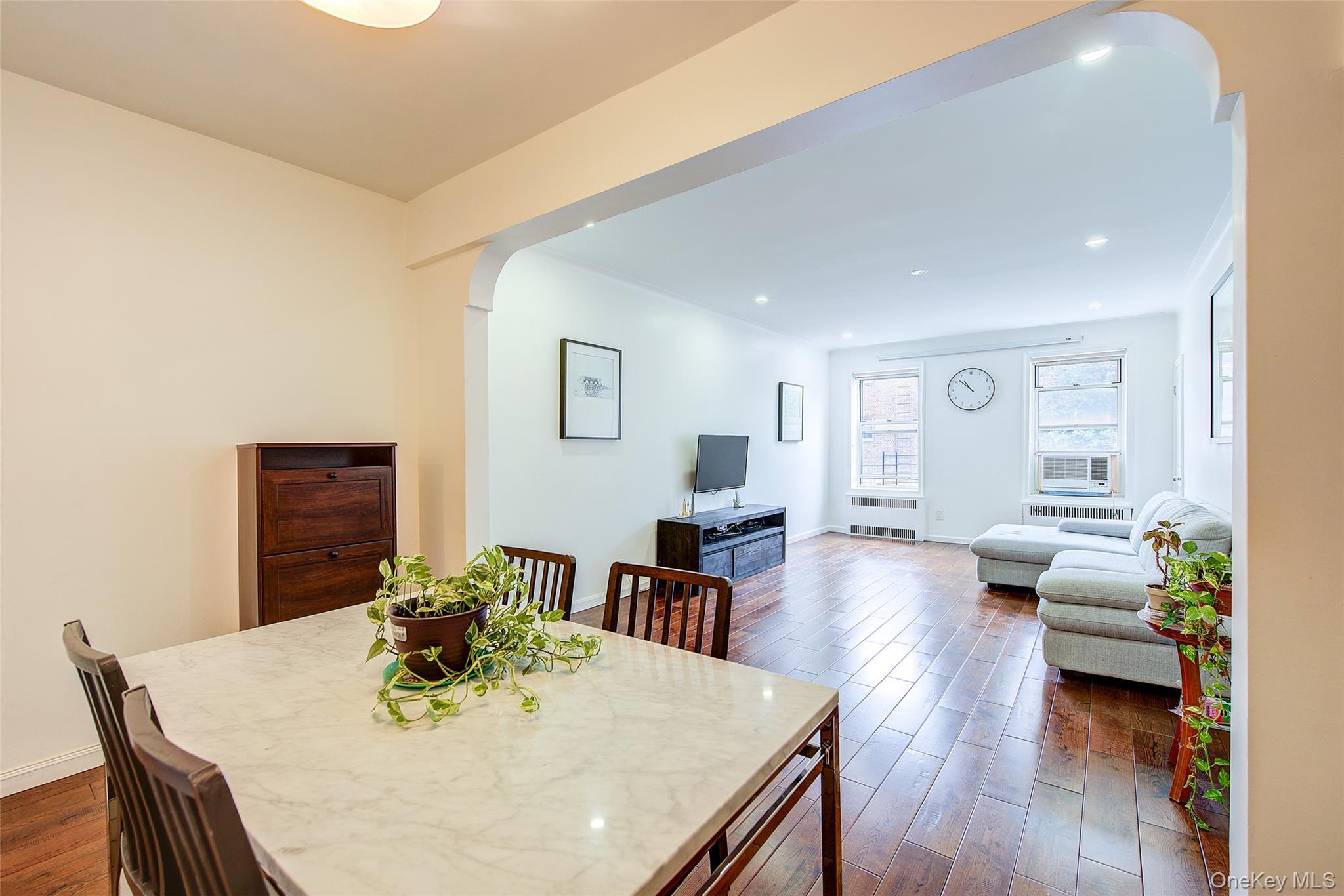 111-39 76th Road # E2, Forest Hills, NY 11375