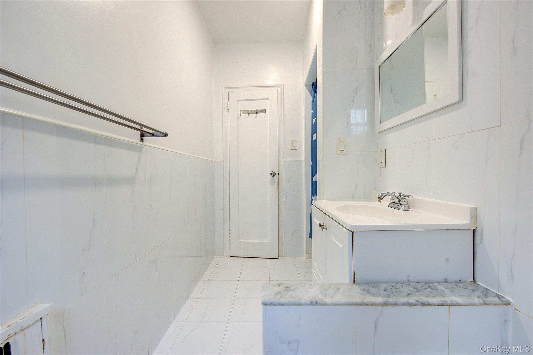 111-39 76th Road # E2, Forest Hills, NY 11375