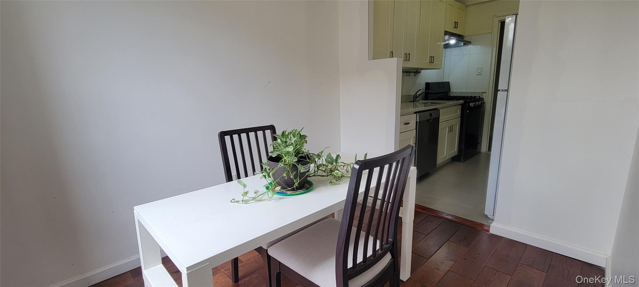 111-39 76th Road # E2, Forest Hills, NY 11375