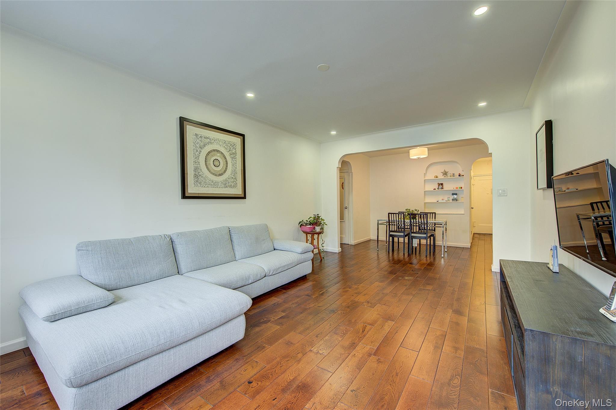 111-39 76th Road # E2, Forest Hills, NY 11375