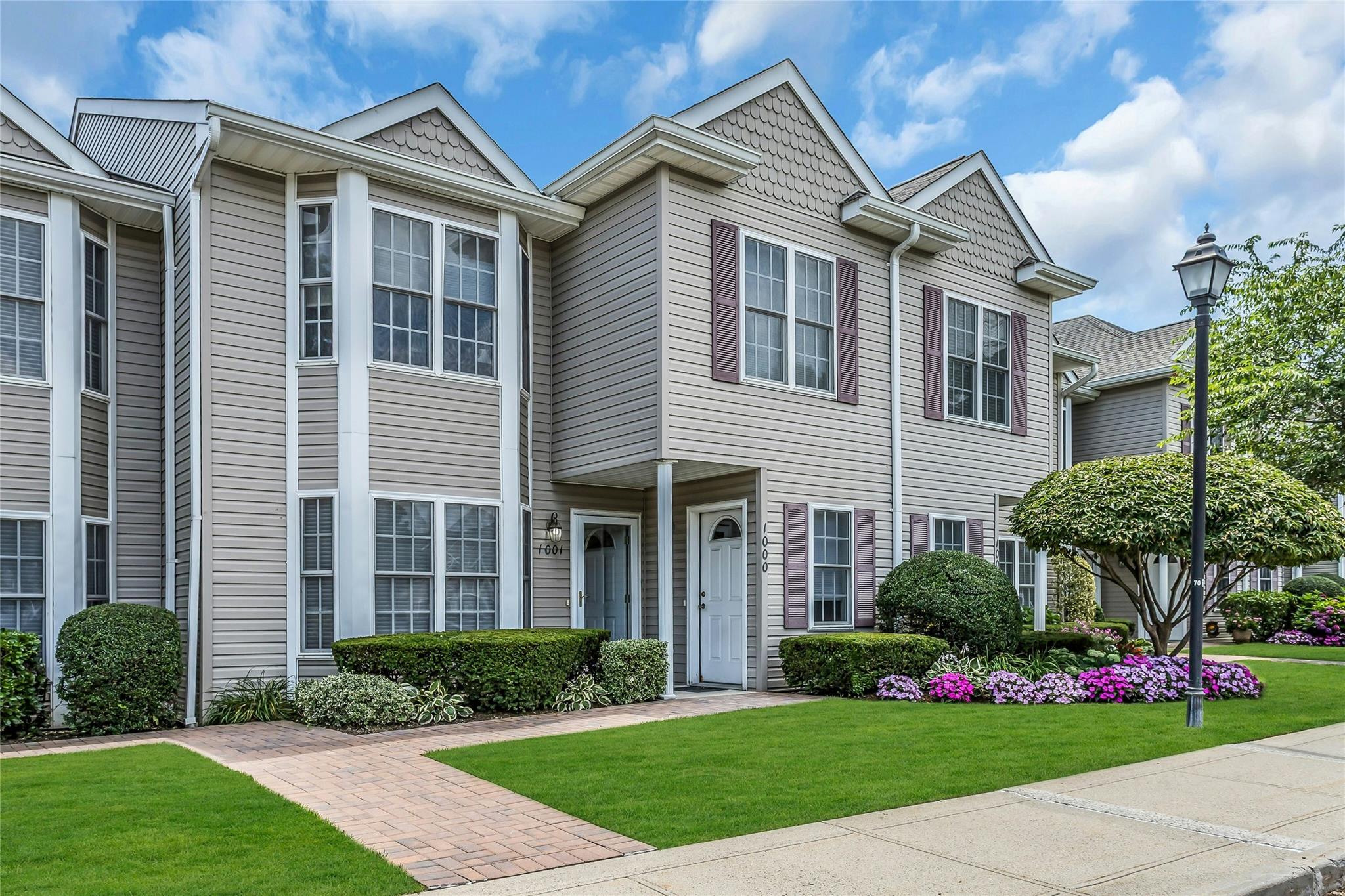 1000 N Madeira Boulevard, Melville, NY 11797-1608