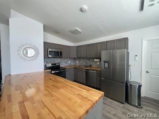 27 Crescent Circle, Rock Hill, NY 12775