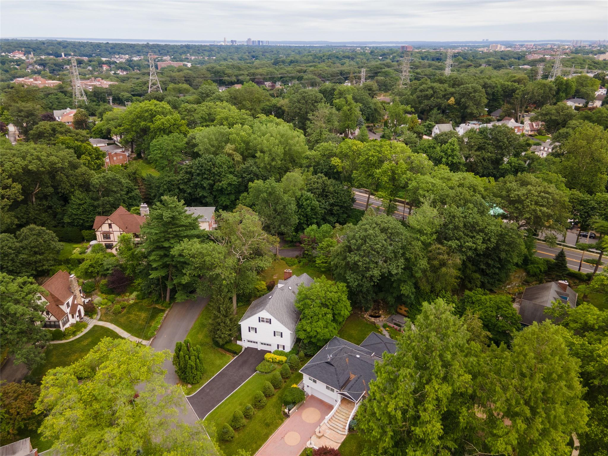 9 Martin Road, Yonkers, NY 10701