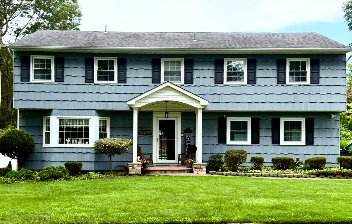 16 Crawford Street, Smithtown, NY 11787