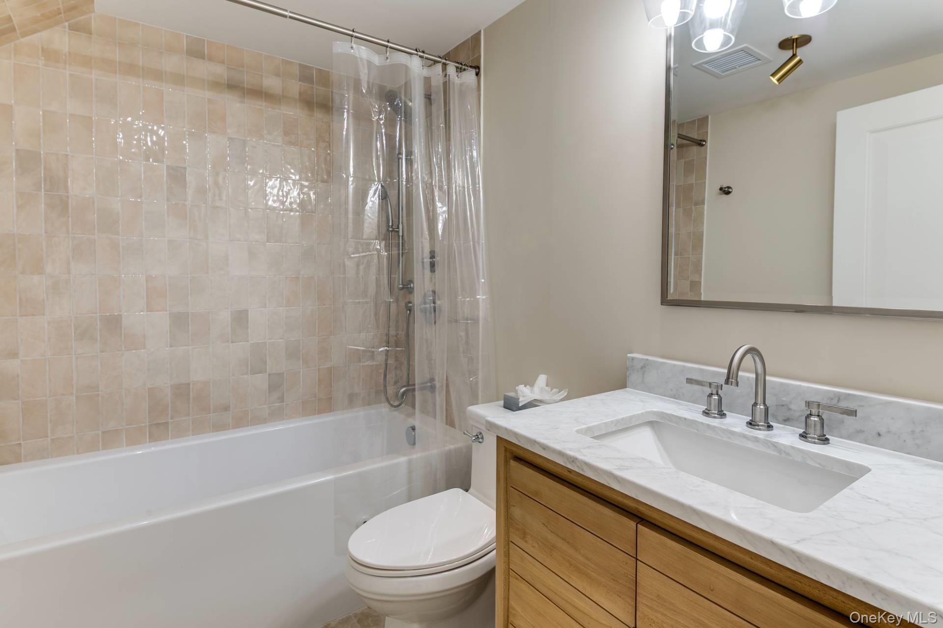 9 Longboat Lane, East Hampton, NY 11937