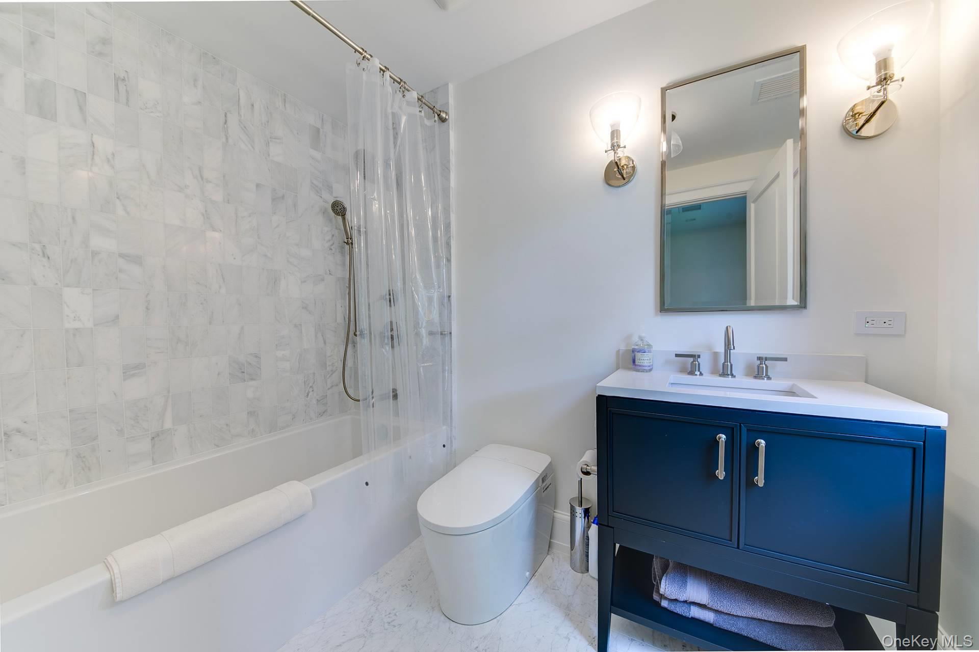 9 Longboat Lane, East Hampton, NY 11937