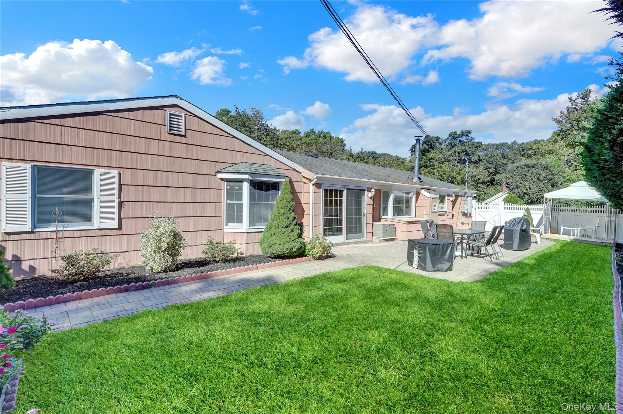 39 Pembrook Drive, Stony Brook, NY 11790