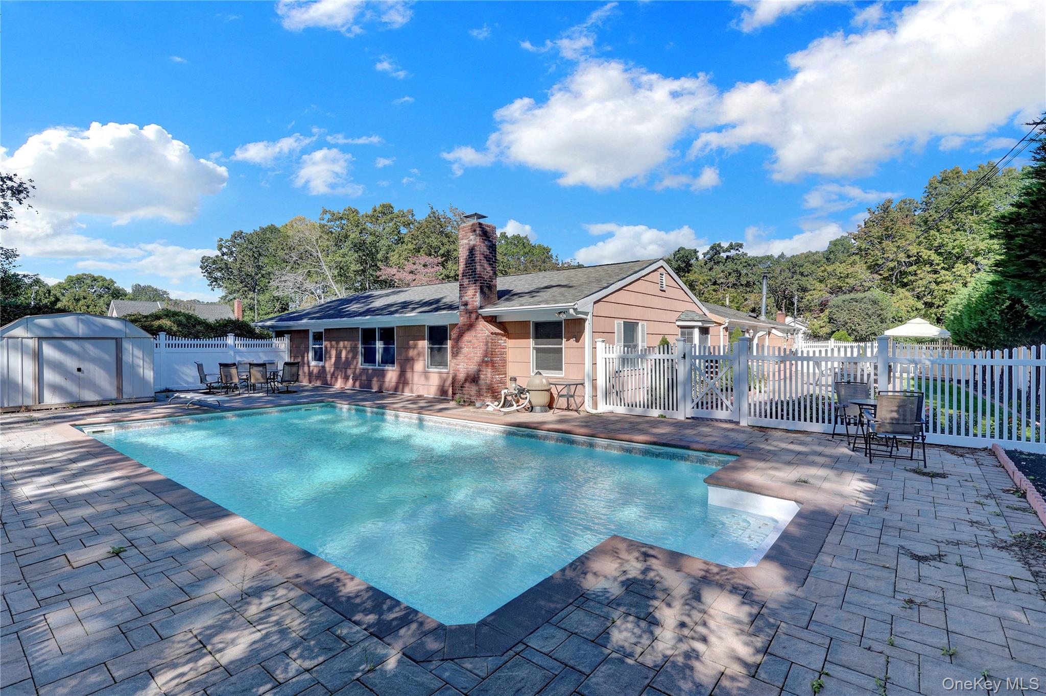 39 Pembrook Drive, Stony Brook, NY 11790