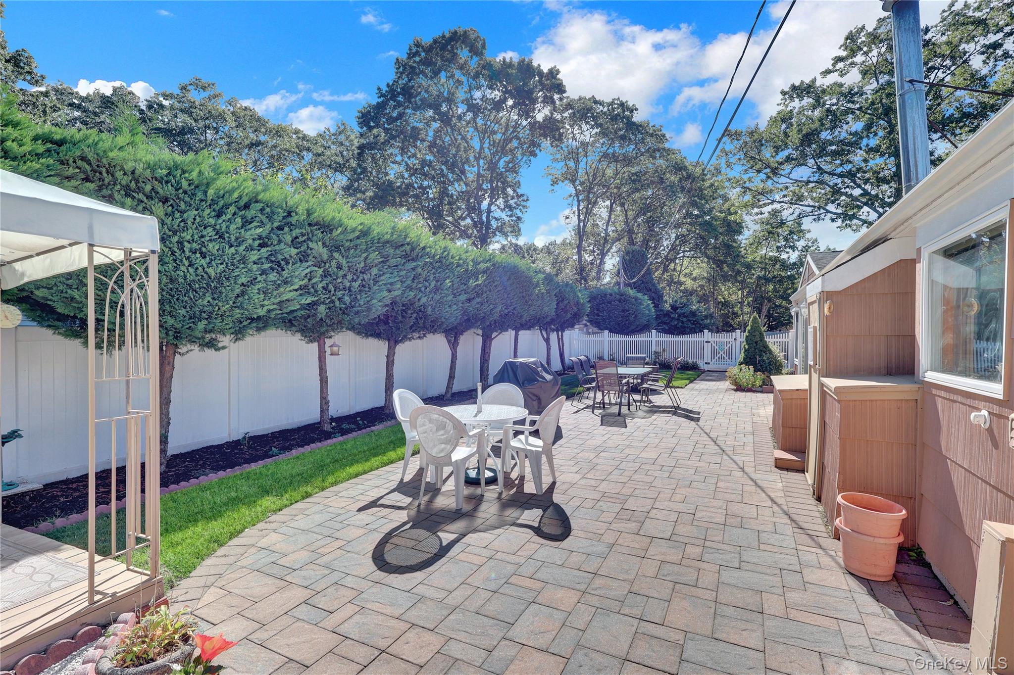 39 Pembrook Drive, Stony Brook, NY 11790