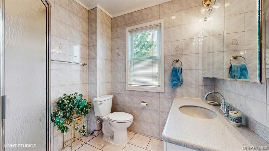 77-52 76th Street, Glendale, NY 11385