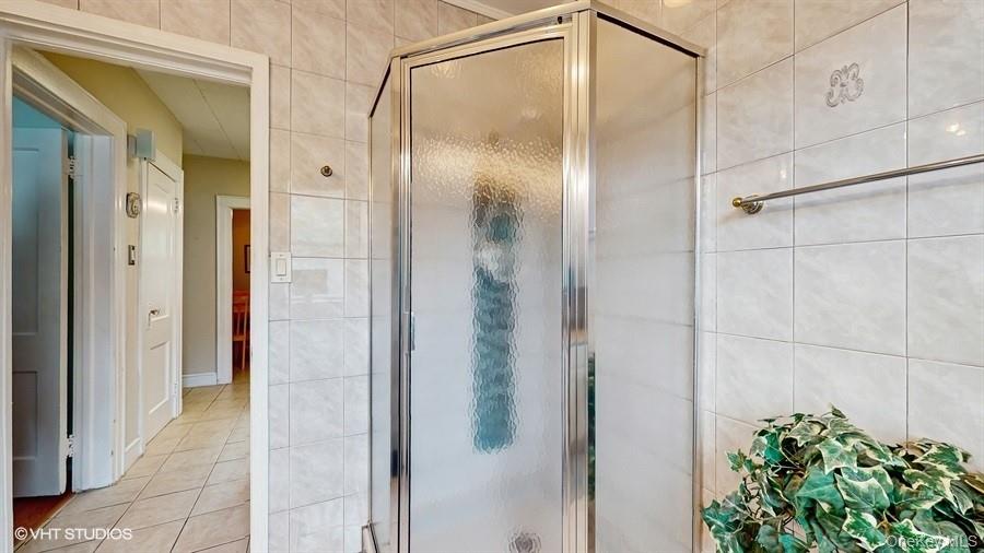 77-52 76th Street, Glendale, NY 11385