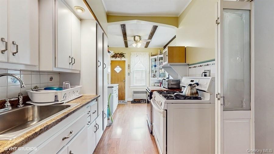 77-52 76th Street, Glendale, NY 11385