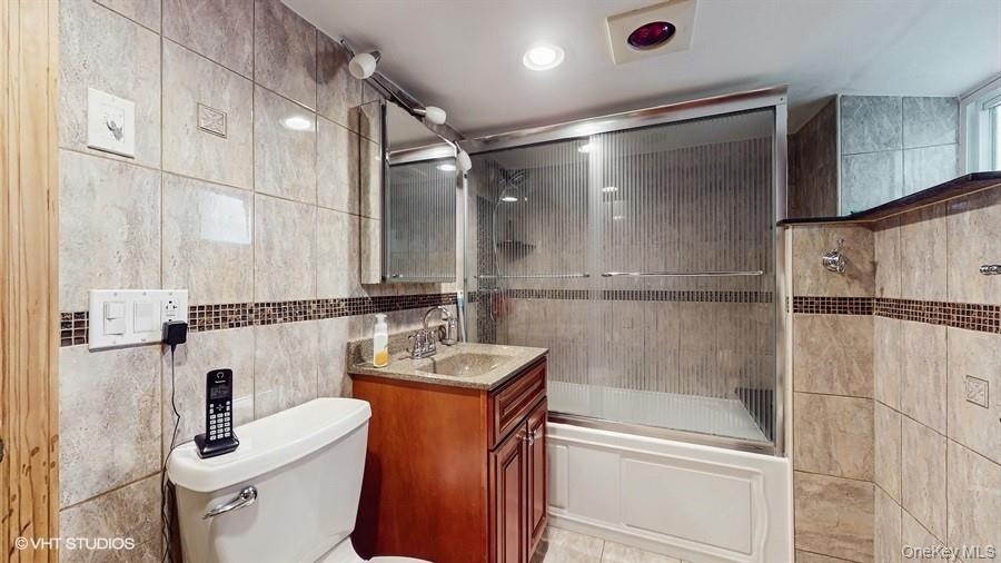 77-52 76th Street, Glendale, NY 11385