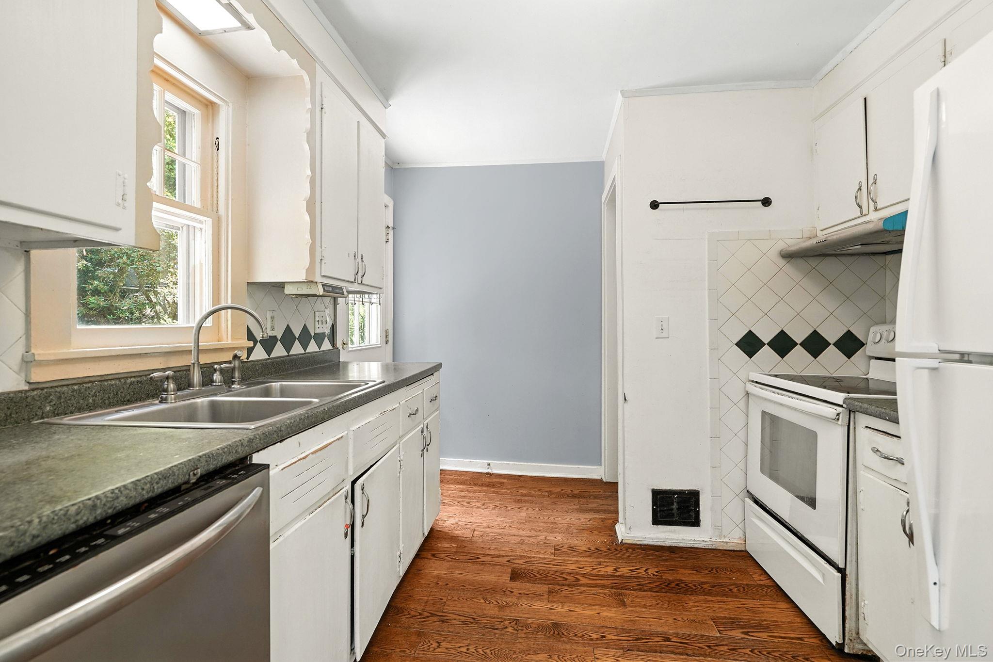 16 Overlook Way, Purdys, NY 10578