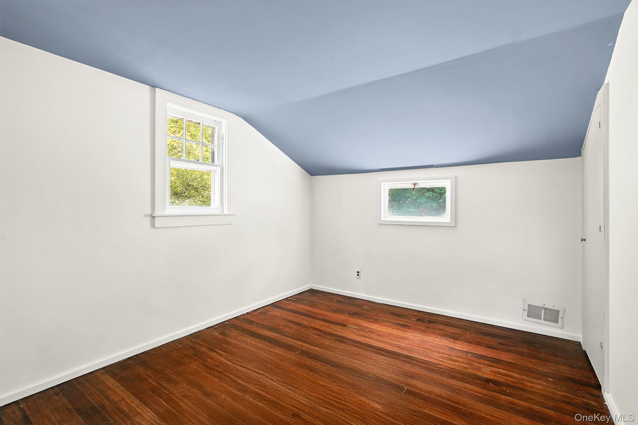 16 Overlook Way, Purdys, NY 10578