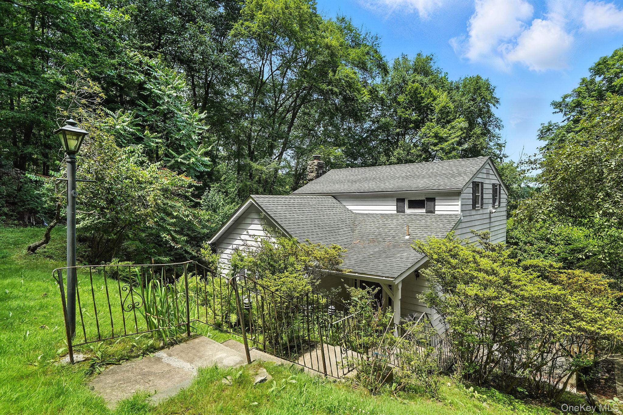 16 Overlook Way, Purdys, NY 10578