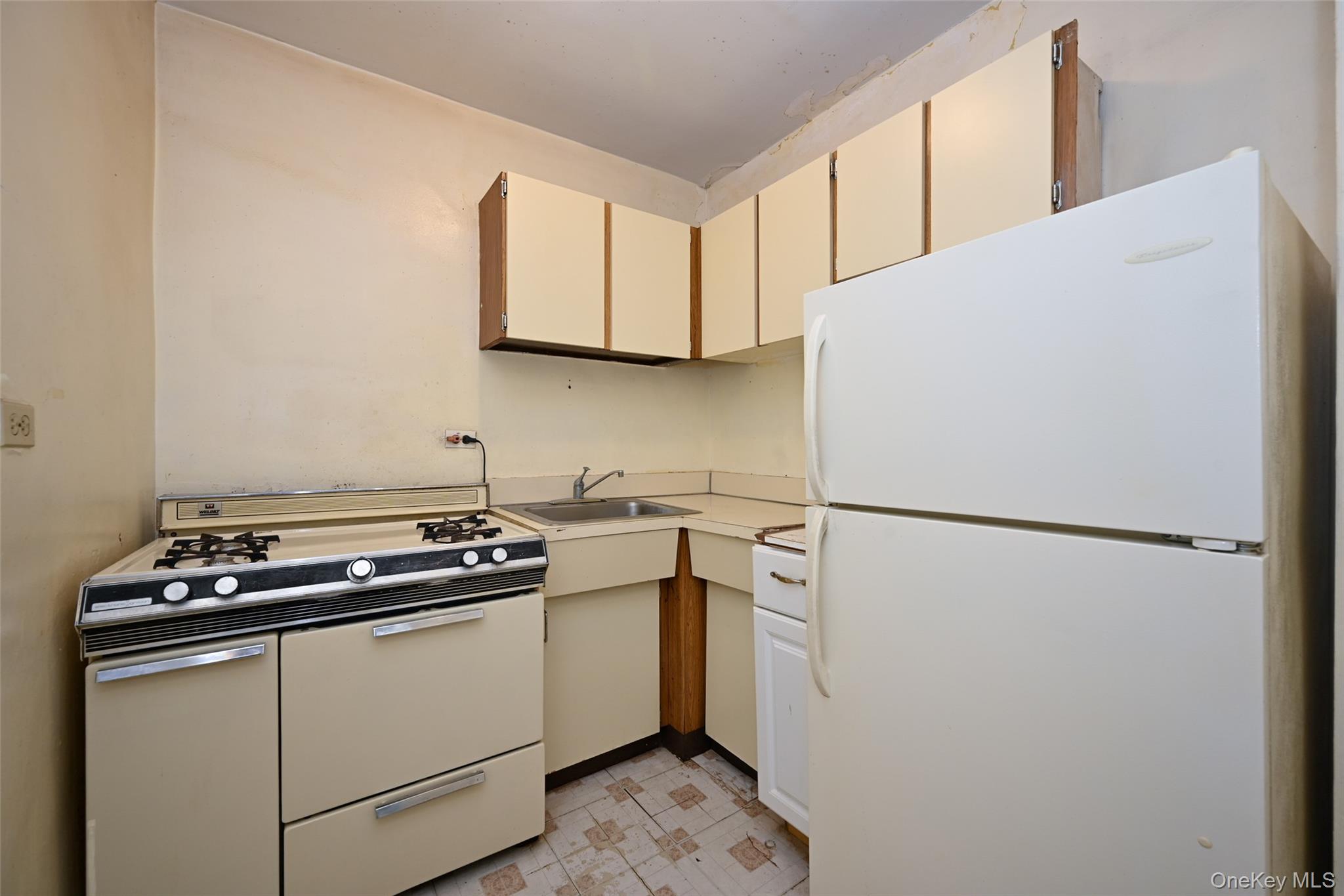 87-10 51 Avenue # 6W, Elmhurst, NY 11373