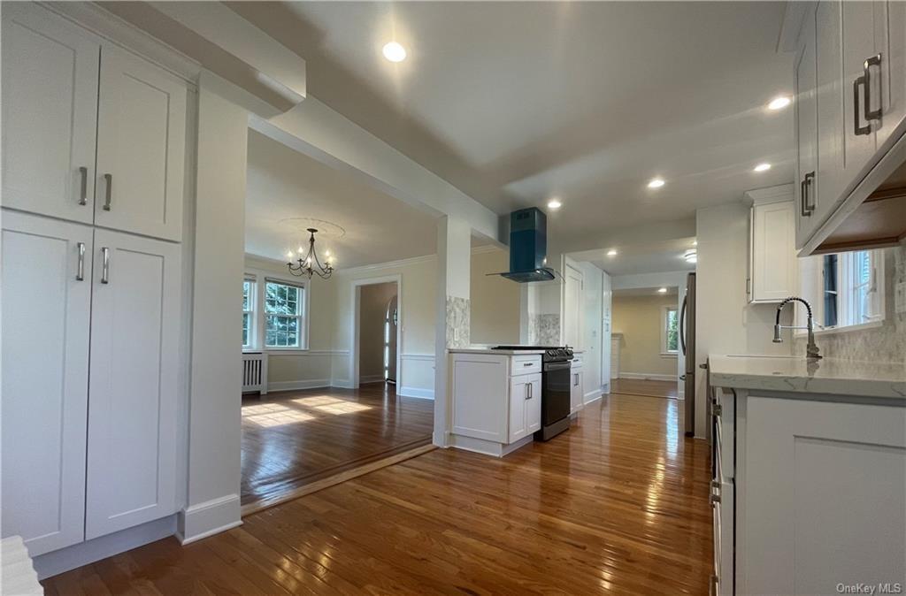 11 Montrose Road, Scarsdale, NY 10583
