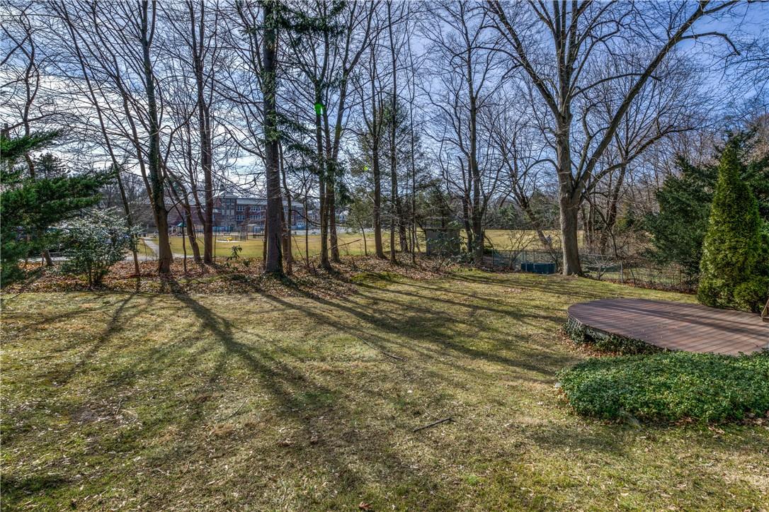 11 Montrose Road, Scarsdale, NY 10583