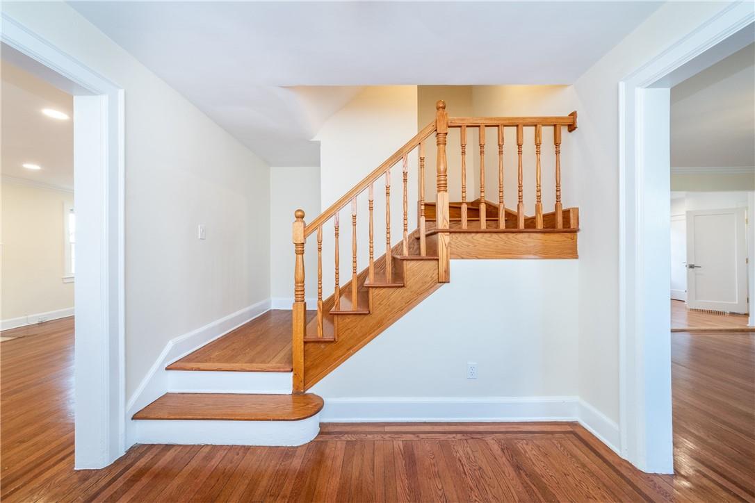 11 Montrose Road, Scarsdale, NY 10583