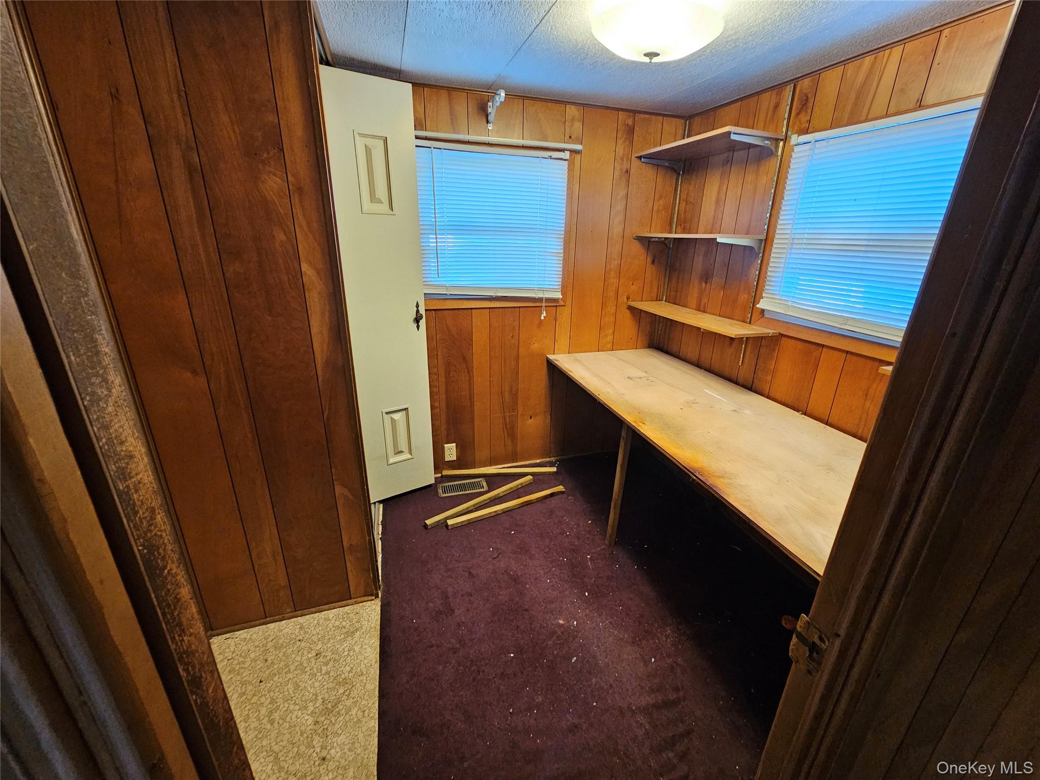 1964 River Rd # 37, Calverton, NY 11933