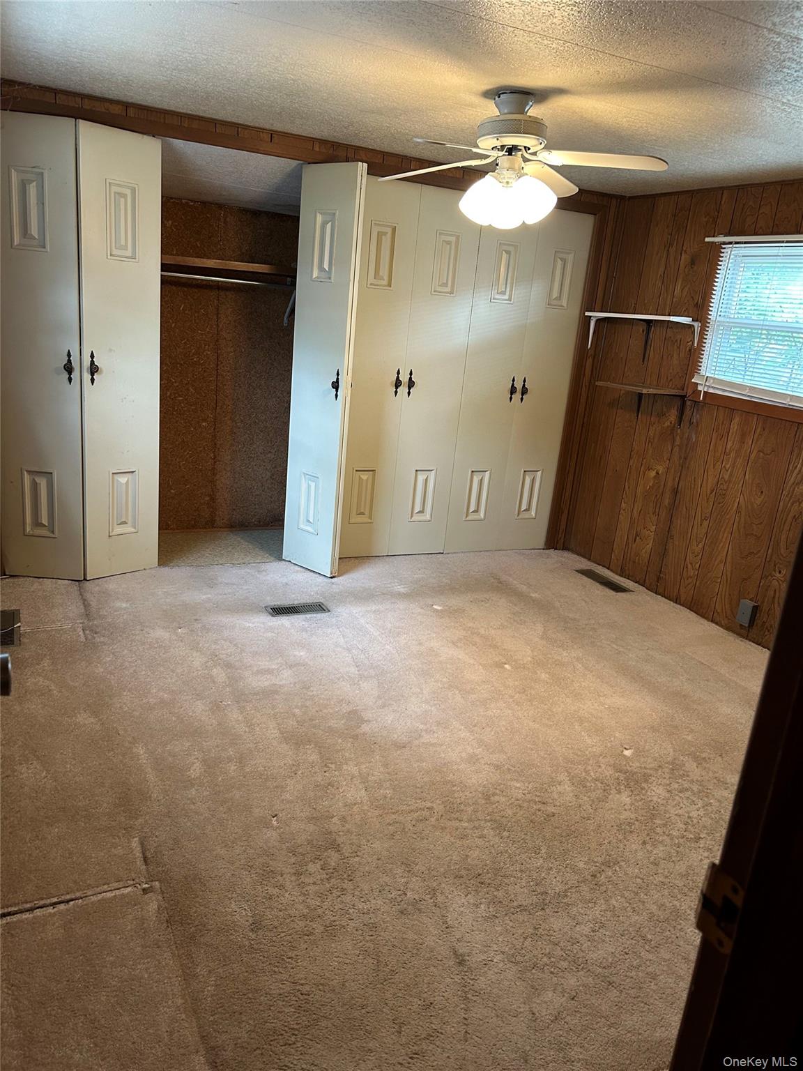 1964 River Rd # 37, Calverton, NY 11933