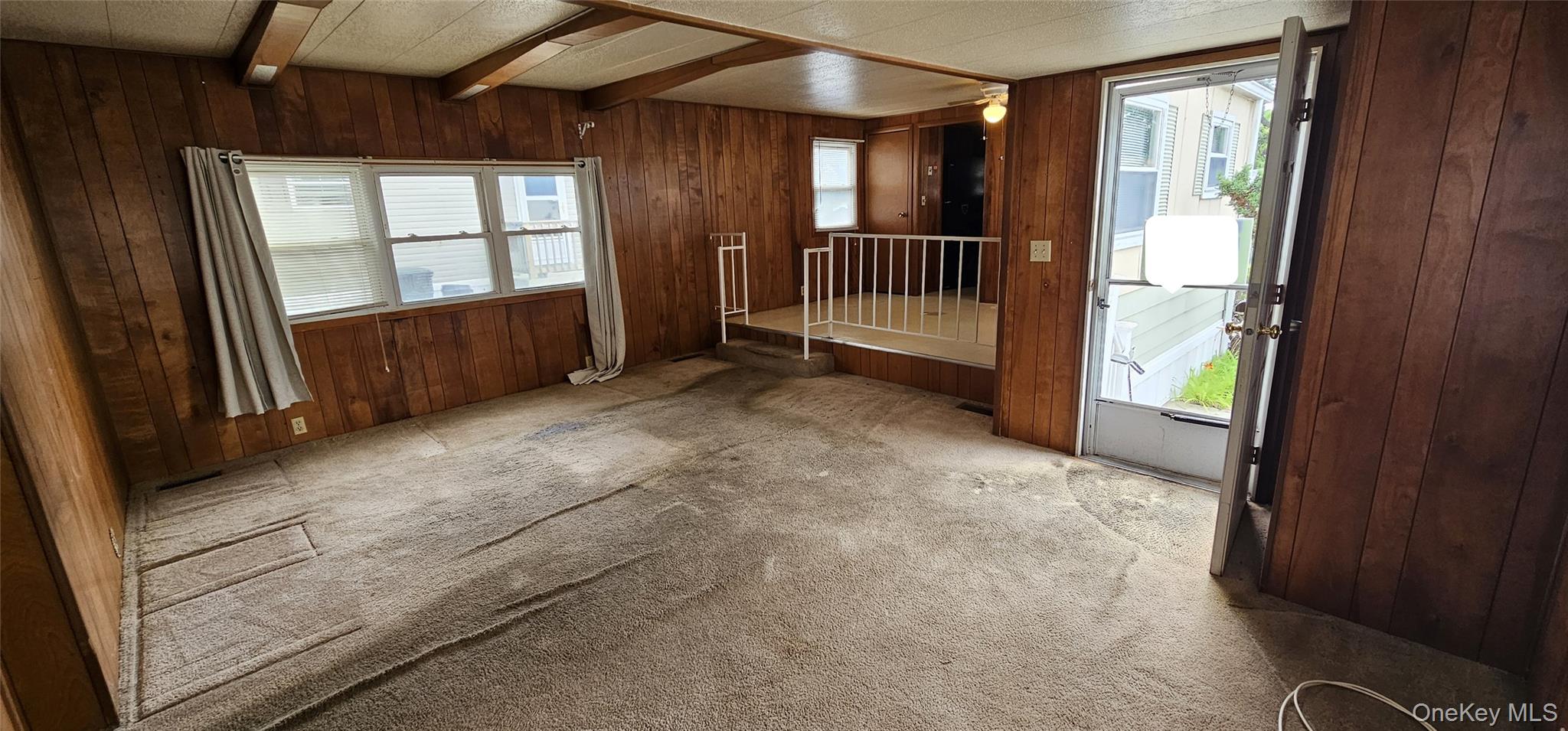 1964 River Rd # 37, Calverton, NY 11933