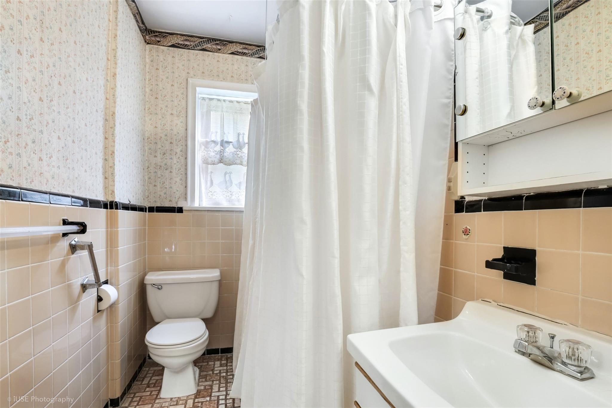 48-17 42 Street # 2C, Sunnyside, NY 11104