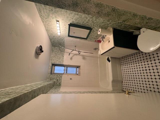 221 McDonald Ave Avenue # 1G, Brooklyn, NY 11218