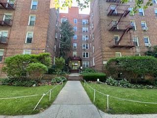221 McDonald Ave Avenue # 1G, Brooklyn, NY 11218