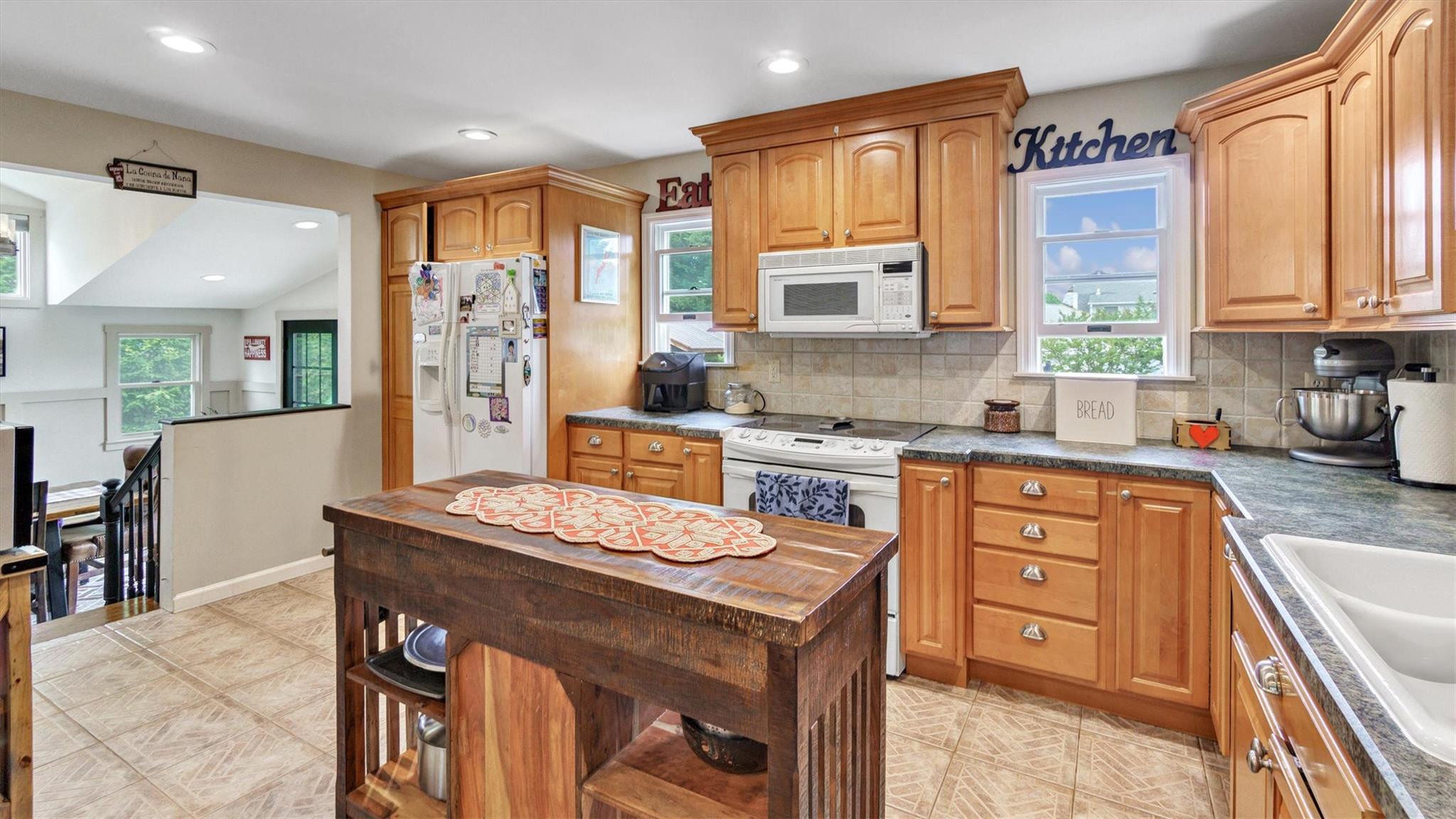 22 Coles Place, Northport, NY 11768