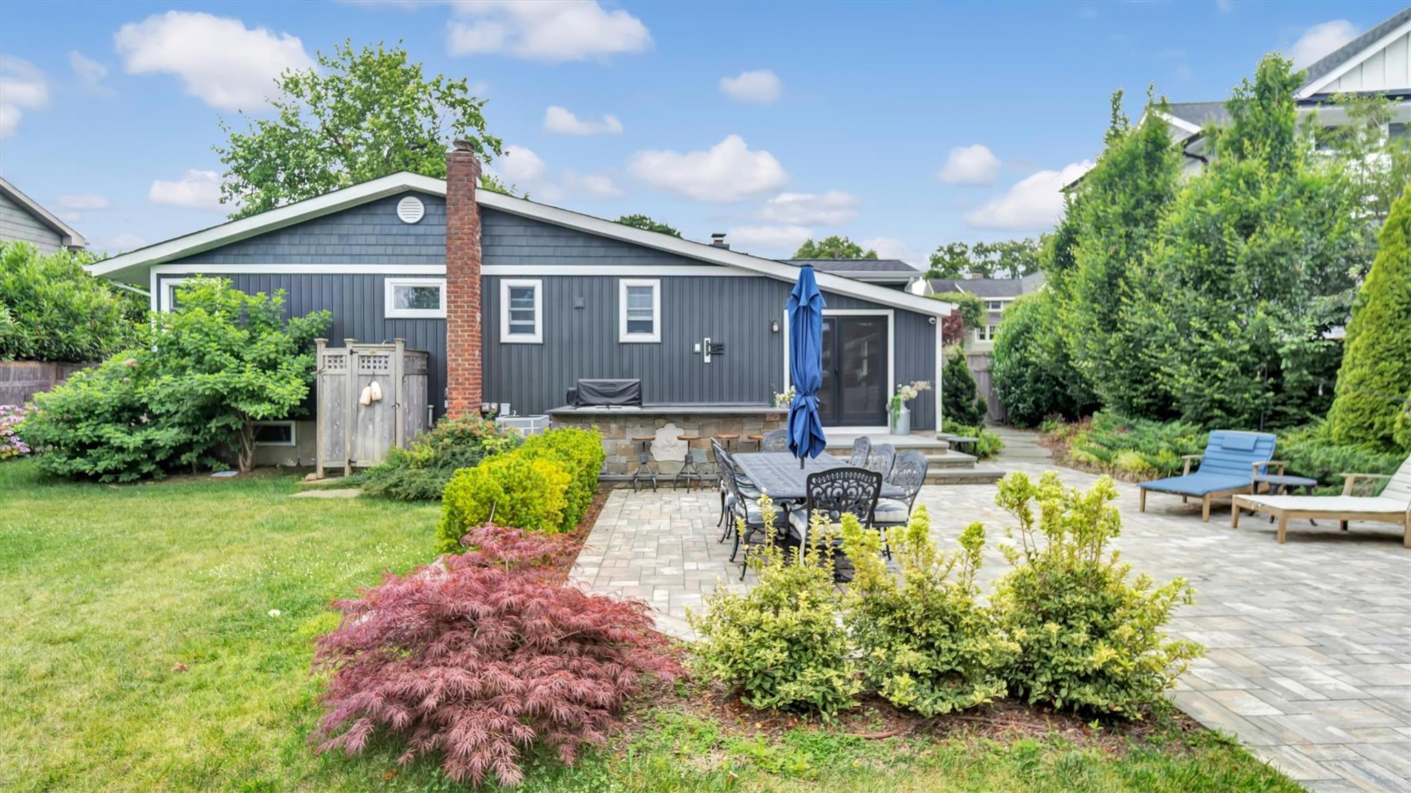 22 Coles Place, Northport, NY 11768