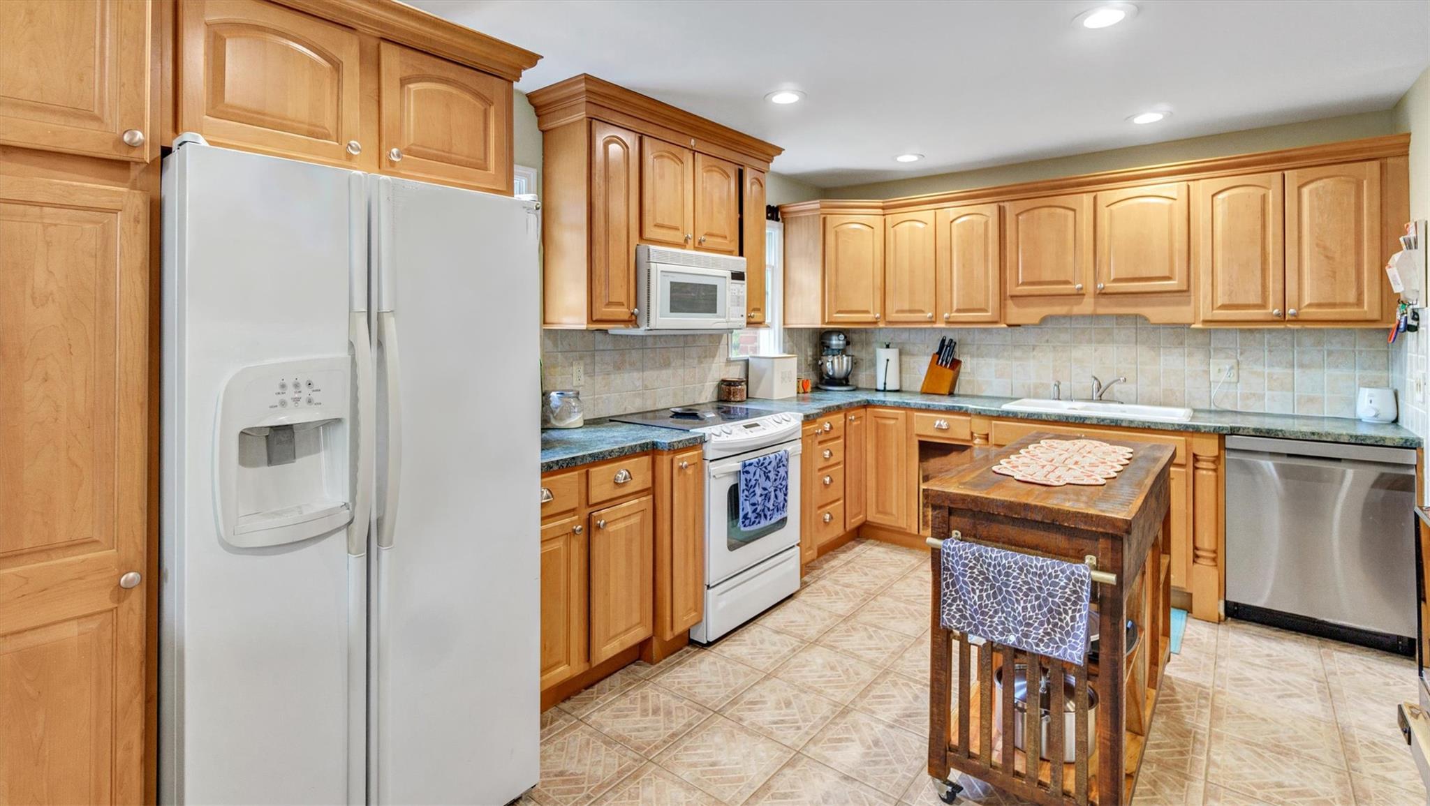 22 Coles Place, Northport, NY 11768