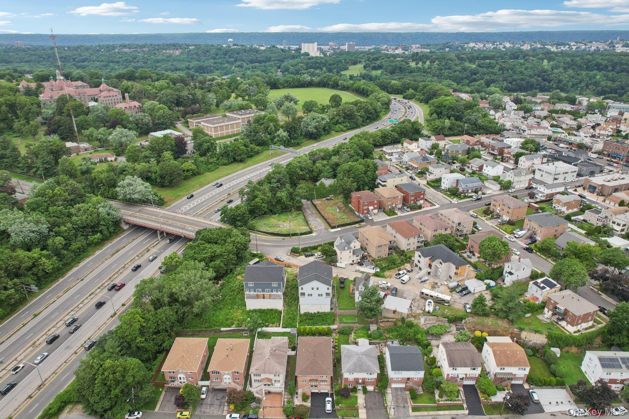 90 University Avenue, Yonkers, NY 10704