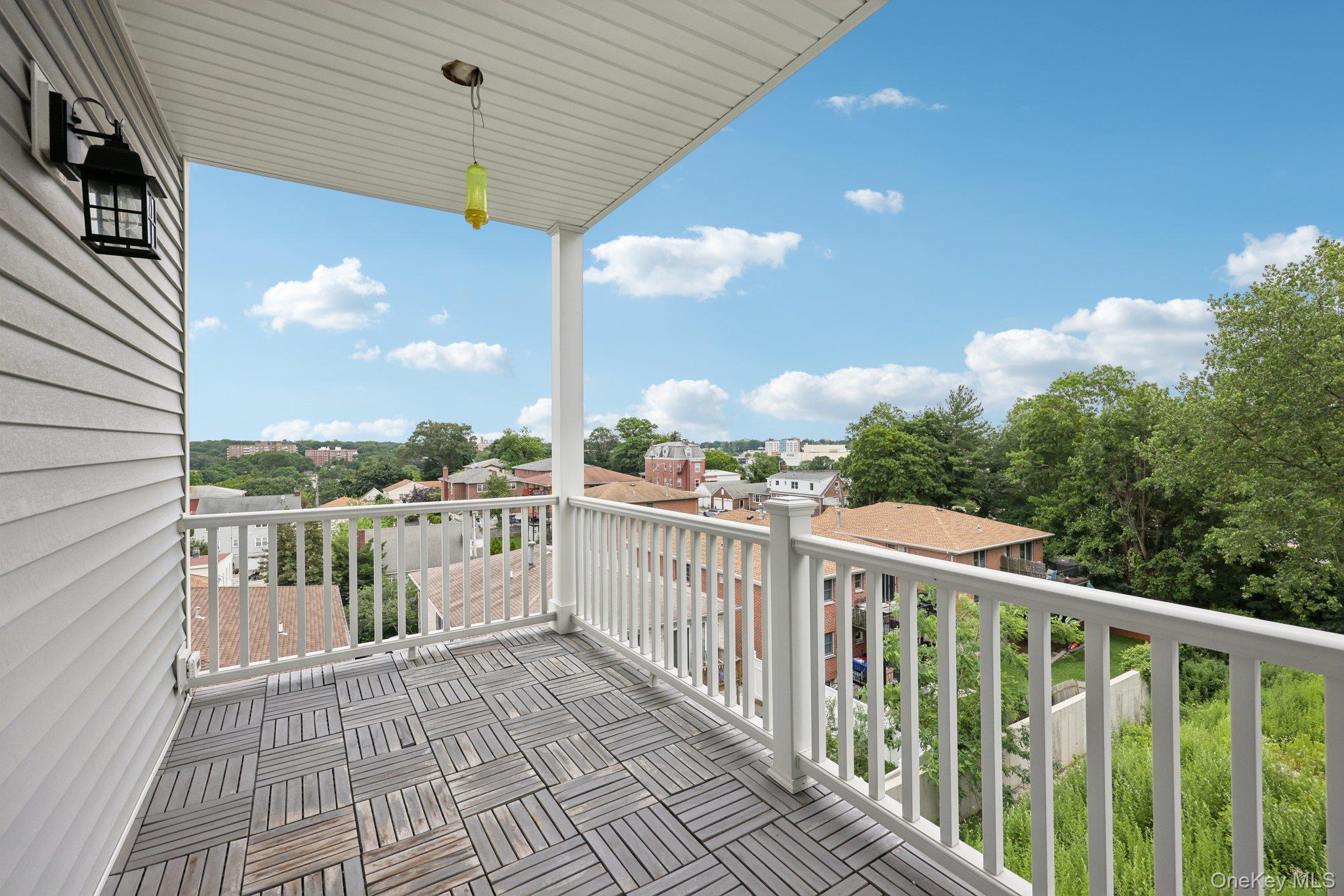 90 University Avenue, Yonkers, NY 10704